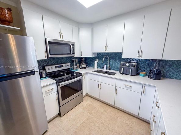 11321 SW 162nd Ter, Miami FL 33157