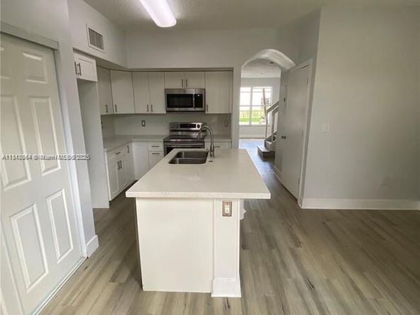 8755 SW 152nd Ave 166, Miami FL 33193