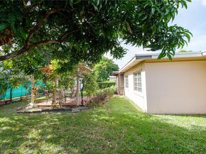 1140 NE 204th St, Miami FL 33179