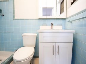 1140 NE 204th St, Miami FL 33179