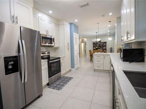 1140 NE 204th St, Miami FL 33179