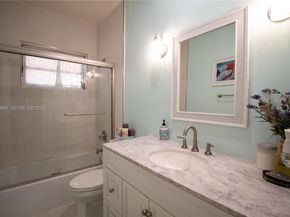 1140 NE 204th St, Miami FL 33179