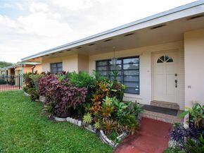 1140 NE 204th St, Miami FL 33179