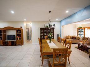 1140 NE 204th St, Miami FL 33179