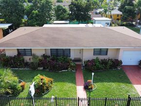 1140 NE 204th St, Miami FL 33179