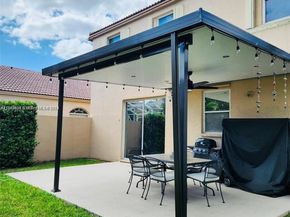 637 NW 157th Ln, Pembroke Pines FL 33028