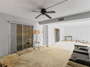 271 S Hollybrook Dr 51106, Pembroke Pines FL 33025