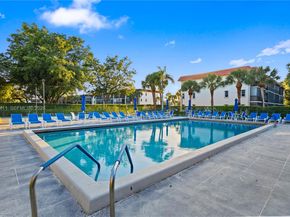 271 S Hollybrook Dr 51106, Pembroke Pines FL 33025