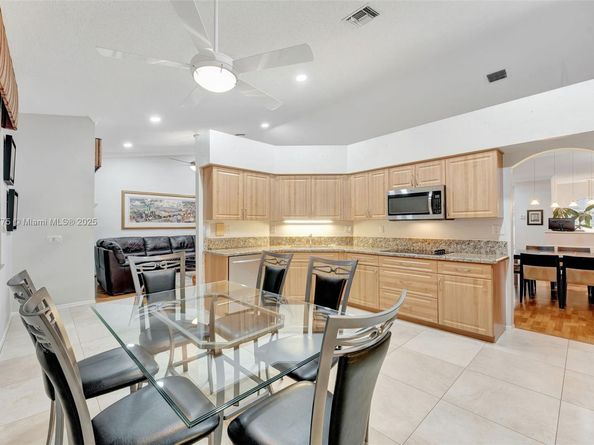 12442 NW 10th Ct C14, Coral Springs FL 33071
