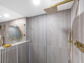 1717 N Bayshore Dr A3755, Miami FL 33132