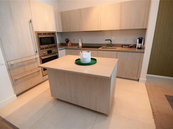 4111 S Ocean Dr 403, Hollywood FL 33019