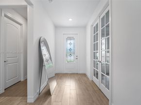 2715 Primrose Pl, Oakland Park FL 33309