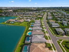 2715 Primrose Pl, Oakland Park FL 33309