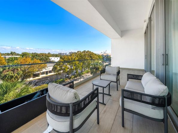 246 NE 6th Ave 302, Delray Beach FL 33483