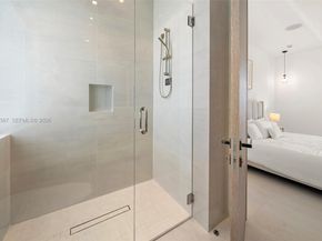 246 NE 6th Ave 302, Delray Beach FL 33483