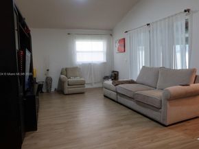 9740 SW 13th St, Pembroke Pines FL 33025
