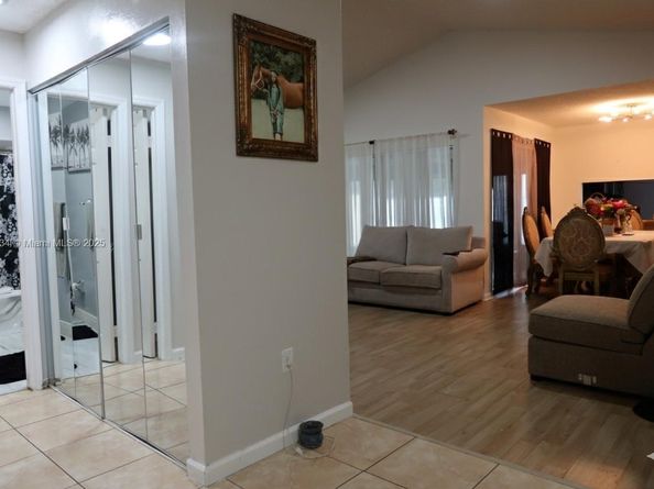 9740 SW 13th St, Pembroke Pines FL 33025