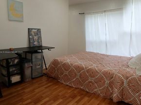 9740 SW 13th St, Pembroke Pines FL 33025