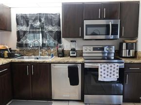 9740 SW 13th St, Pembroke Pines FL 33025