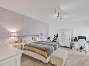 18450 NE 30th Pl, Aventura FL 33160