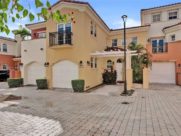 18450 NE 30th Pl, Aventura FL 33160