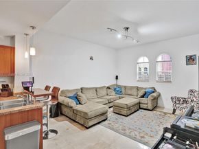 18450 NE 30th Pl, Aventura FL 33160