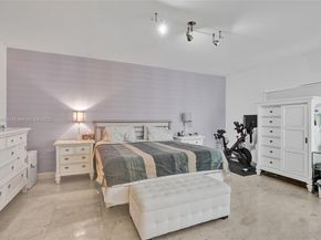 18450 NE 30th Pl, Aventura FL 33160