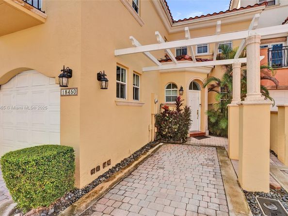 18450 NE 30th Pl, Aventura FL 33160
