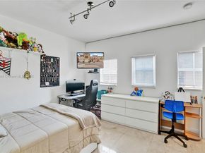 18450 NE 30th Pl, Aventura FL 33160