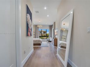8279 NW 43rd St, Doral FL 33166