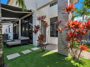 8279 NW 43rd St, Doral FL 33166