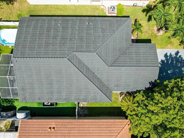 18266 NW 6th St, Pembroke Pines FL 33029