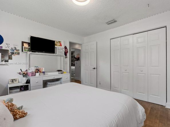 18266 NW 6th St, Pembroke Pines FL 33029
