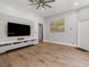 18266 NW 6th St, Pembroke Pines FL 33029