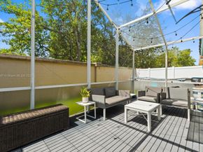 18266 NW 6th St, Pembroke Pines FL 33029