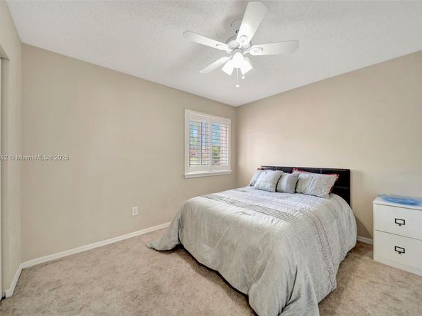 1653 SW 158th Ter, Pembroke Pines FL 33027