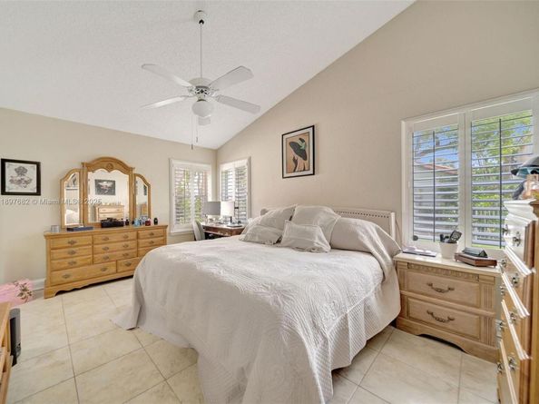 1653 SW 158th Ter, Pembroke Pines FL 33027