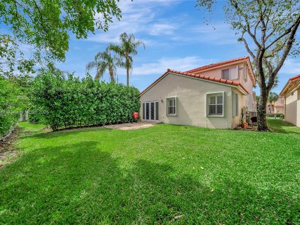 1653 SW 158th Ter, Pembroke Pines FL 33027
