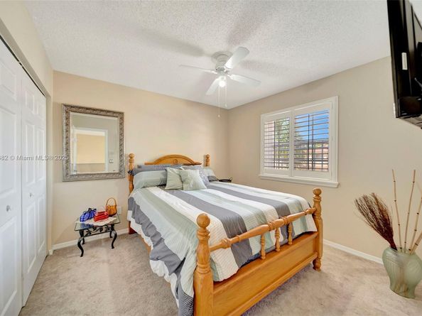 1653 SW 158th Ter, Pembroke Pines FL 33027