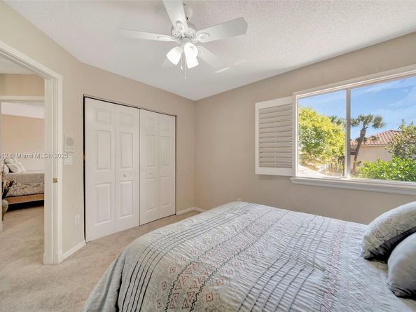 1653 SW 158th Ter, Pembroke Pines FL 33027