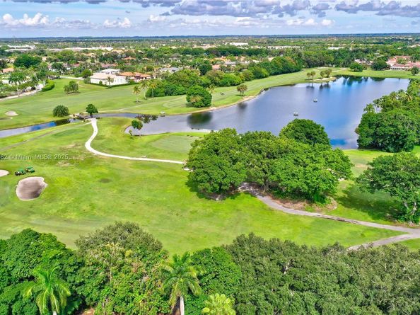 1653 SW 158th Ter, Pembroke Pines FL 33027