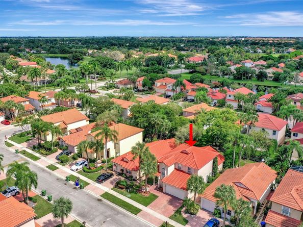 1653 SW 158th Ter, Pembroke Pines FL 33027
