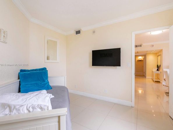 19370 Collins Ave 716, Sunny Isles Beach FL 33160