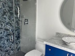 2 Hough Dr, Miami Springs FL 33166