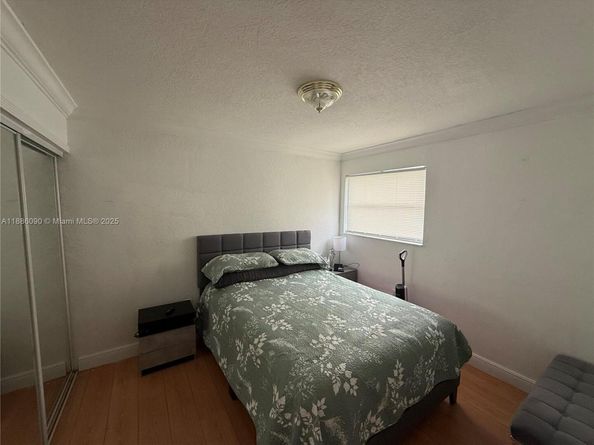 4300 SW 67th Ave 23, Miami FL 33155
