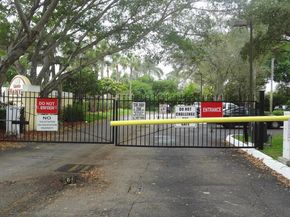 10125 W Sunrise Blvd 104, Plantation FL 33322