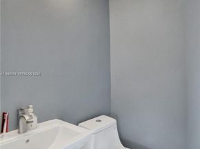 1777 SE 15th St 217, Fort Lauderdale FL 33316