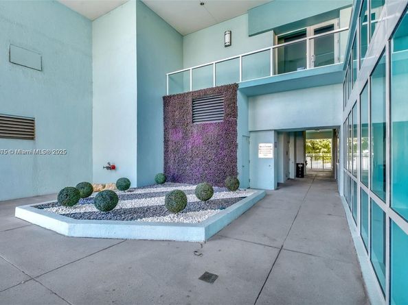1900 N Bayshore Dr 3605, Miami FL 33132