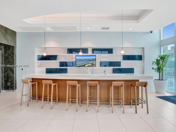 1900 N Bayshore Dr 3605, Miami FL 33132