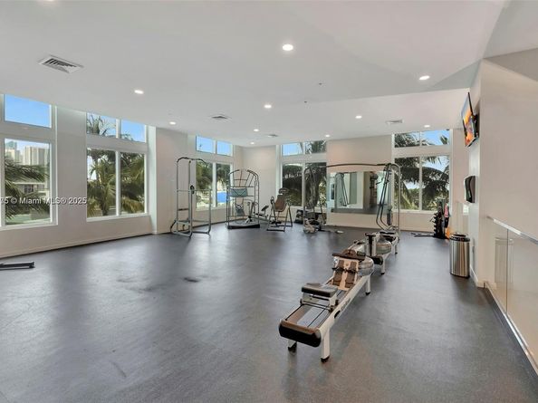 1900 N Bayshore Dr 3605, Miami FL 33132